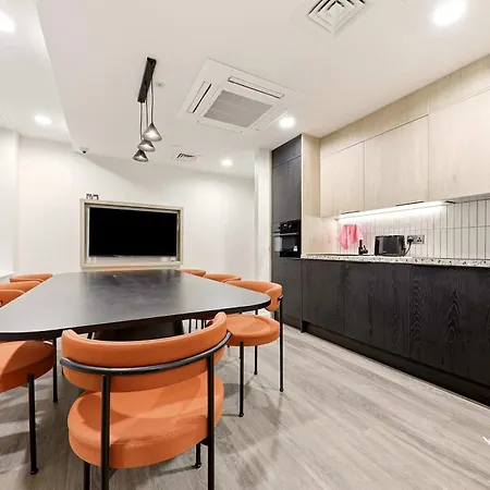 Apartment Modern In *